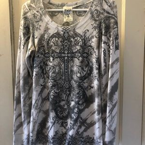 “Vocal” Women’s Long Sleeve Top